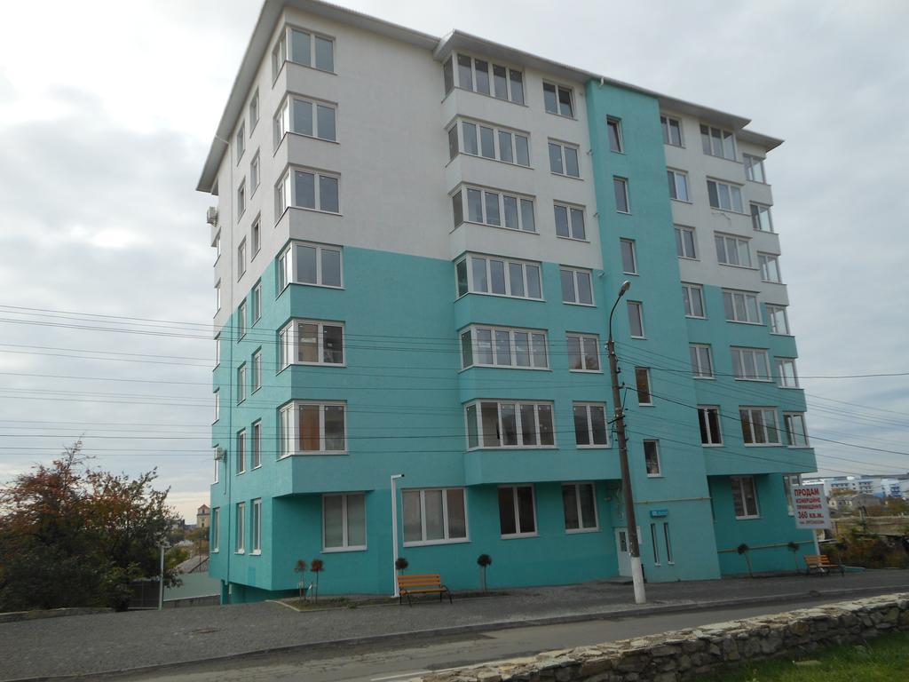 Rooms With Fortetsya View 2 Kamianets Podilskyi Bagian luar foto