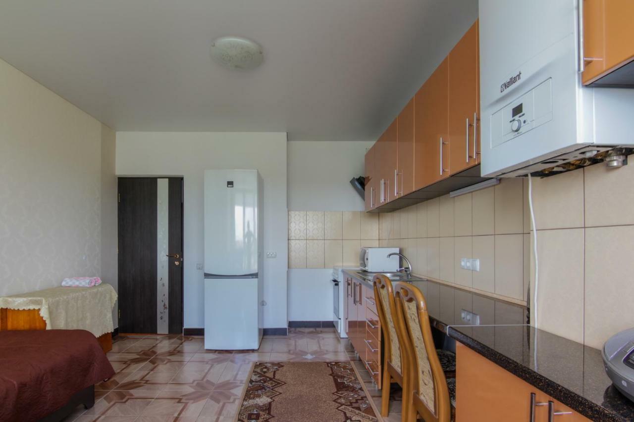 Rooms With Fortetsya View 2 Kamianets Podilskyi Bagian luar foto