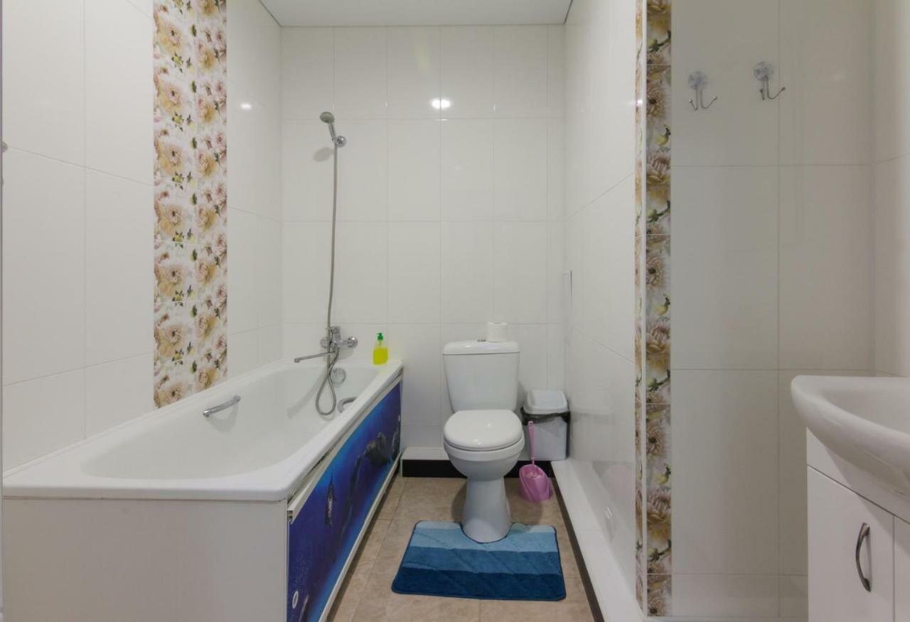 Rooms With Fortetsya View 2 Kamianets Podilskyi Bagian luar foto